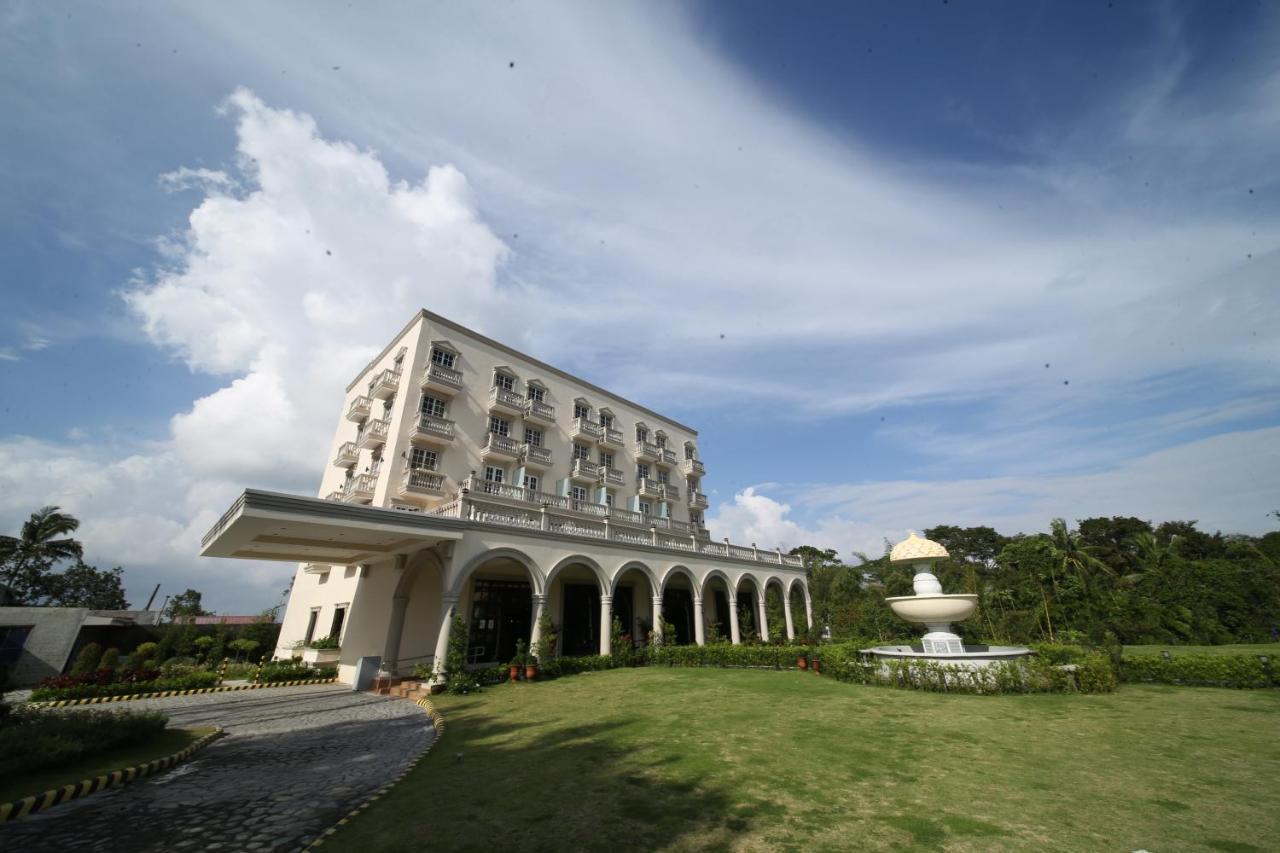 Via Appia Tagaytay Hotel Tagaytay City Exterior photo